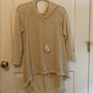 Hooded high low three quarter sleeve sweater